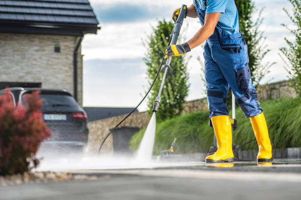 Best Patio and Deck Pressure Washing  in Bayou Vista, TX